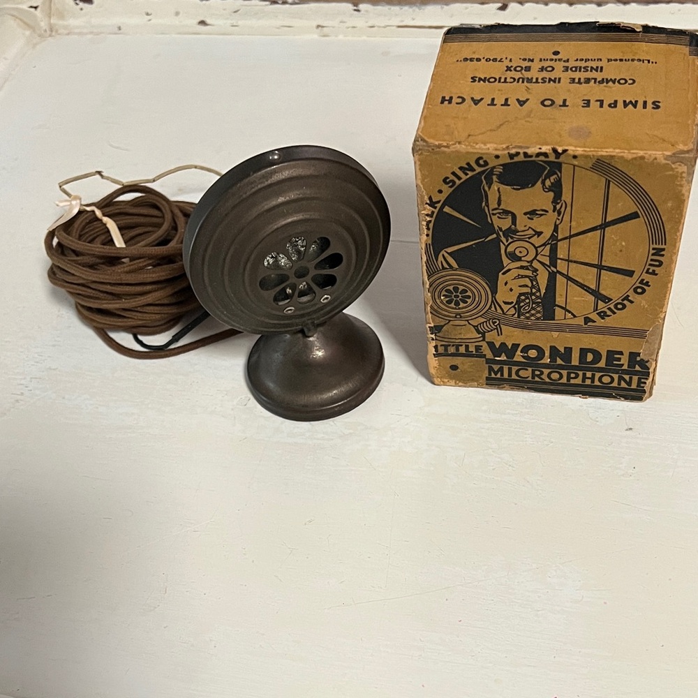 Little Wonder Radio - Vintage Microphone with Brown Cord